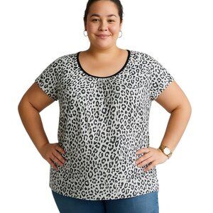Torrid Shirt Top T Tee Animal Leopard Print SHORT SLEEVE Women's WOMAN'S Size 3